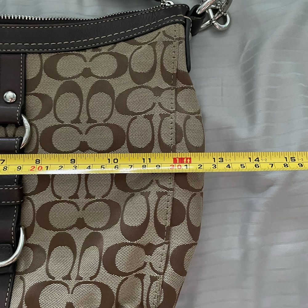 Coach bucket bag with adjustable strap - Picture 6 of 7